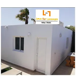 love-for-lanzarote-holidays-house.in-canary-islands.com/